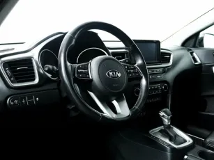 Kia  10
