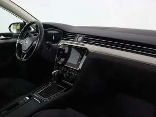 Volkswagen  6