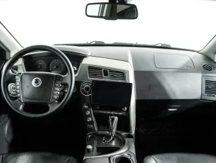 SsangYong  6