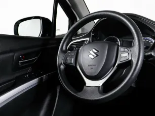 Suzuki  13