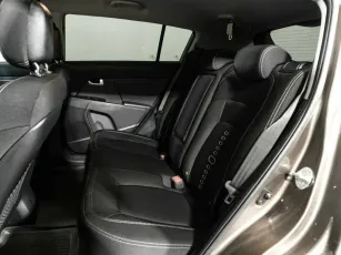 Kia  14