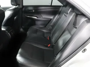 Toyota  12