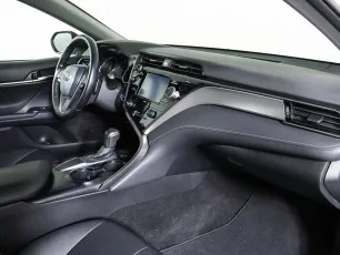 Toyota  9
