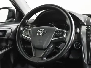 Toyota  12