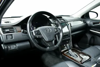 Toyota  10