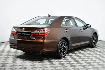 Toyota  5