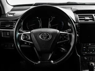 Toyota  11