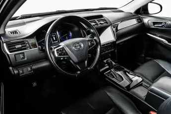 Toyota  9