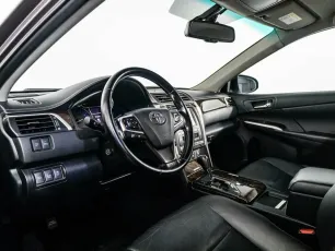 Toyota  7