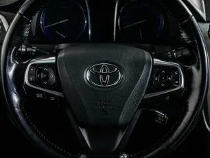 Toyota  9