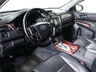 Toyota  11