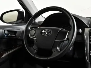 Toyota  12