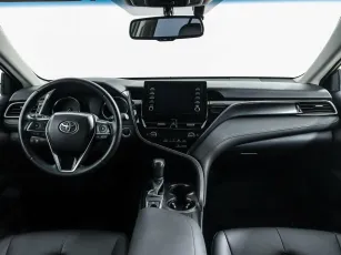 Toyota  8