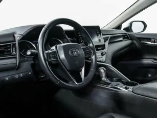 Toyota  9