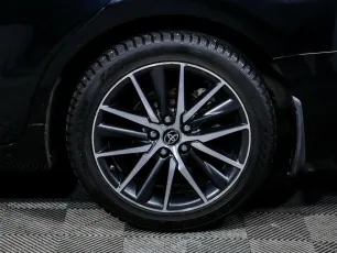 Toyota  8