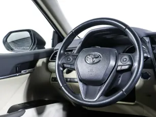 Toyota  12