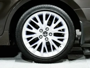 Toyota  5