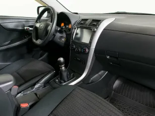 Toyota  10