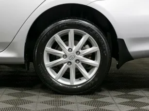 Toyota  9