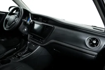Toyota  9