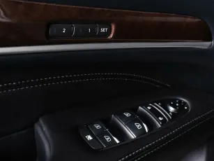 Infiniti  9