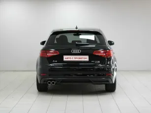 Audi  5