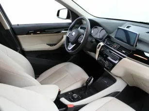 BMW  11