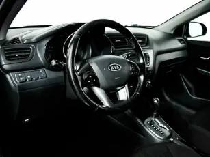 Kia  8