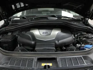 Mercedes-Benz  8