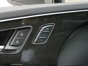 Audi  19