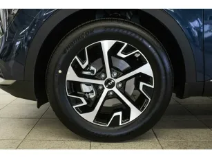 Kia  8