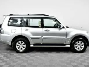 Mitsubishi  4