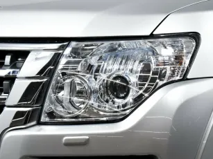 Mitsubishi  7