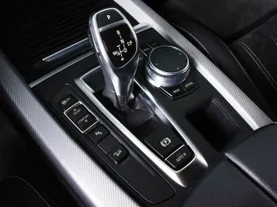 BMW  8