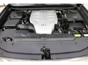 Lexus  7