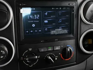 Peugeot  8