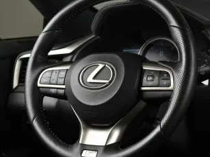 Lexus  15
