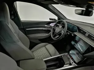 Audi  8
