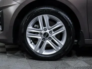 Kia  9