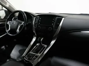 Mitsubishi  12