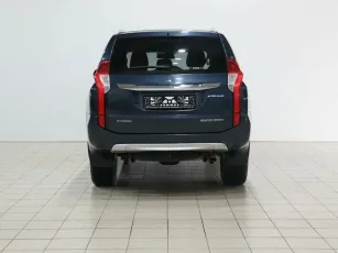 Mitsubishi  5