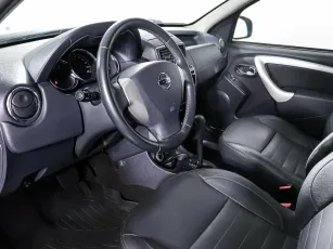 Nissan  10