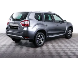 Nissan  5