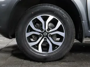Nissan  8