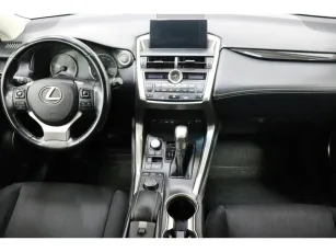 Lexus  10