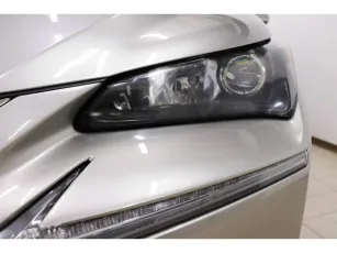 Lexus  8