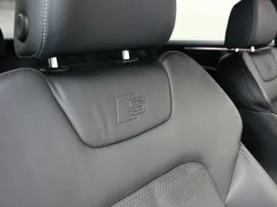 Audi  15