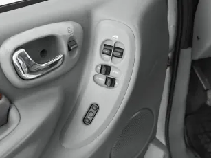 Chrysler  12