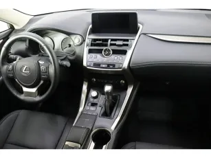 Lexus  10
