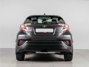 Toyota  6